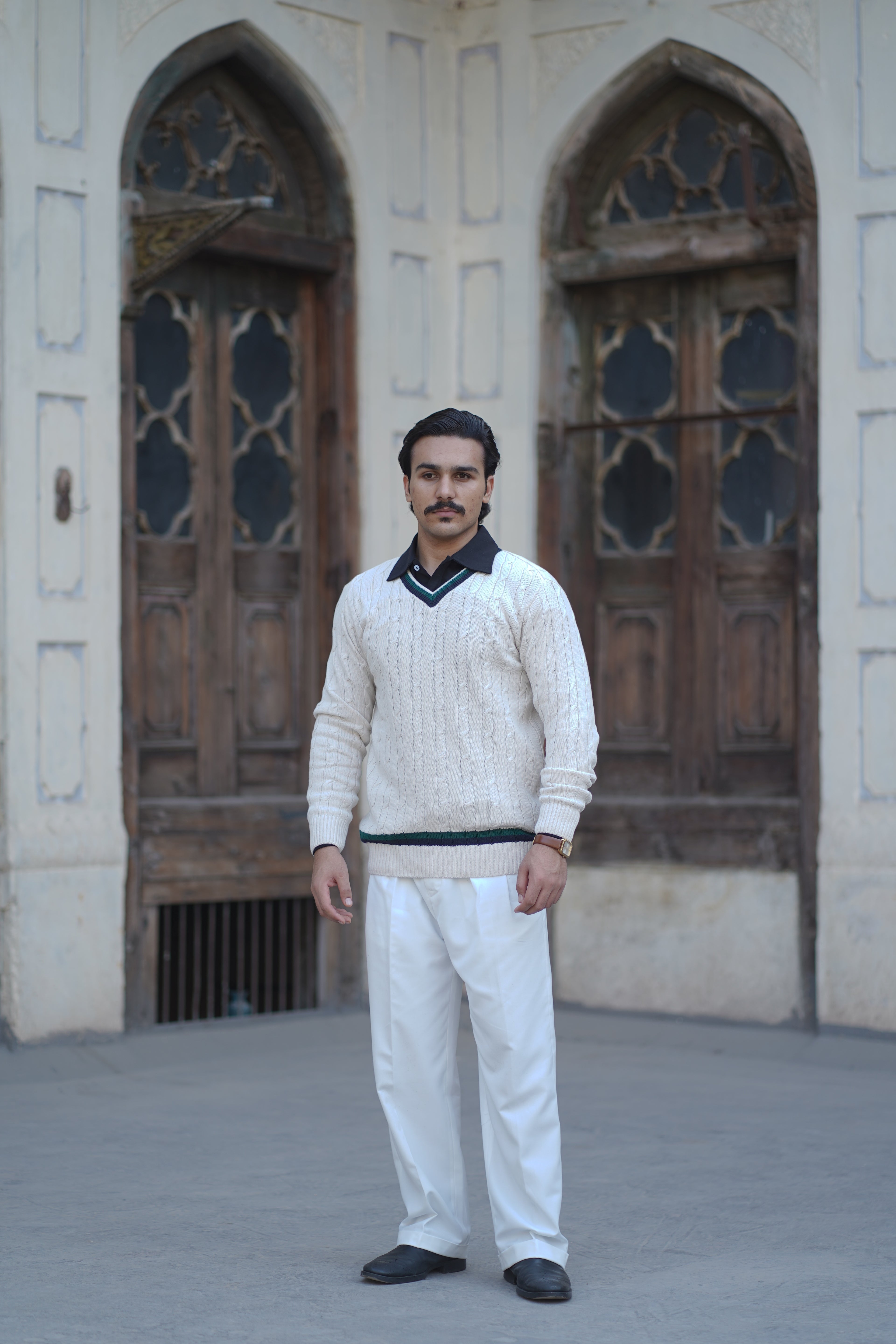 Off White Cable Knitted V-Neck Sweaters